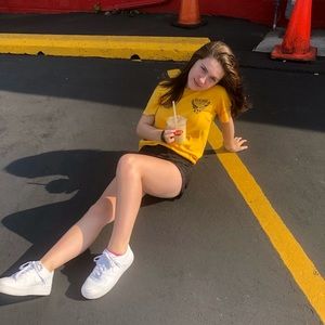 Meet your Posher, Chloe